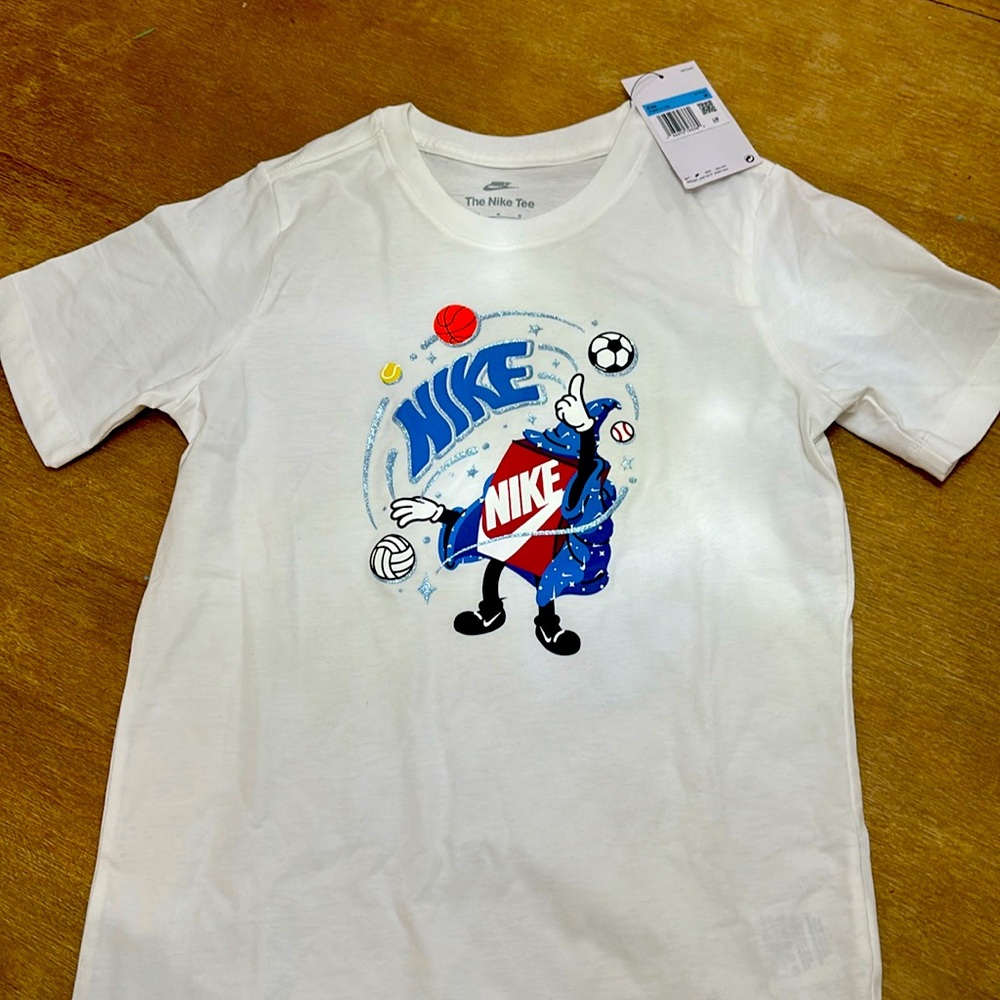 Nike tshirt